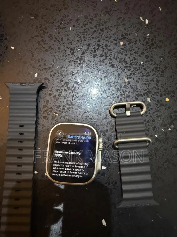 Apple Watch Ultra 149mm GPS + Cellular Titanium 100% Battery Health · Photo 1