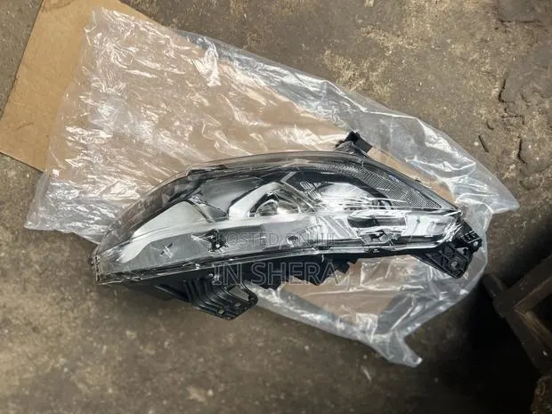 Honda Civic Headlights Normal 2016 2017 2018 2019 2020 2021 · Photo 1