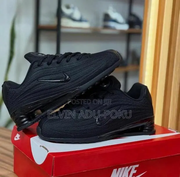 Nike Shoxs Z Sneaker in Different Colours , Swipe> · Photo 1