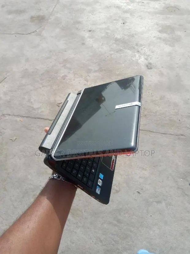 New Laptop Packard Bell EasyNote NM85 2GB Intel Atom HDD 256GB · Photo 1
