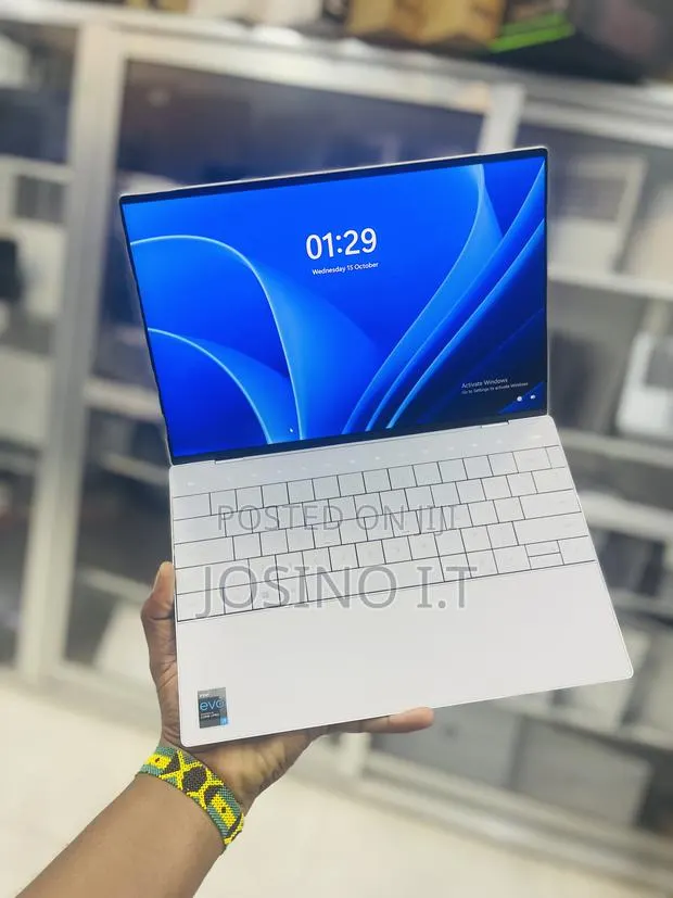 Laptop Dell XPS 13 9320 16GB Intel Core i7 SSD 1T · Photo 1