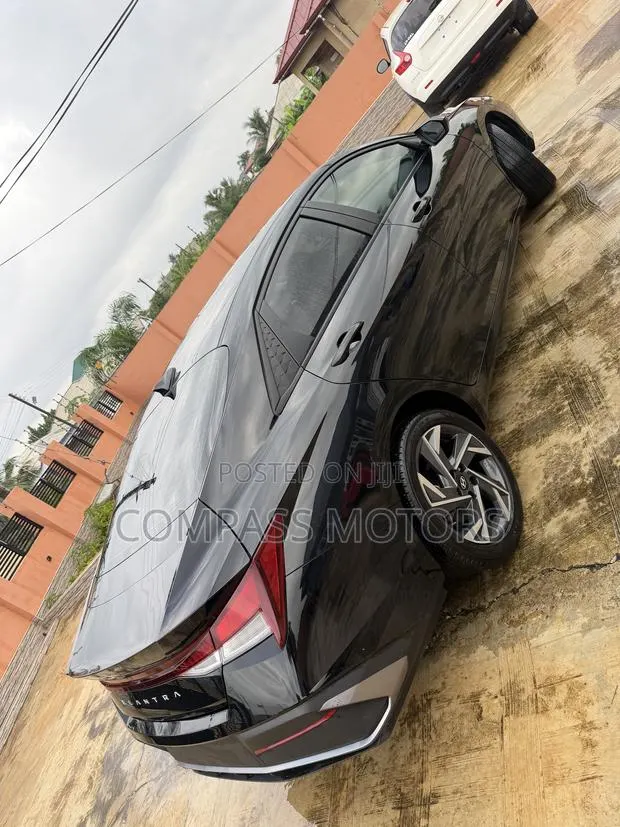 Hyundai Elantra SEL 2024 Black