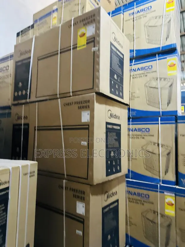 Brand New Sleek Chest Freezer Single Door 418l Midea · Photo 1
