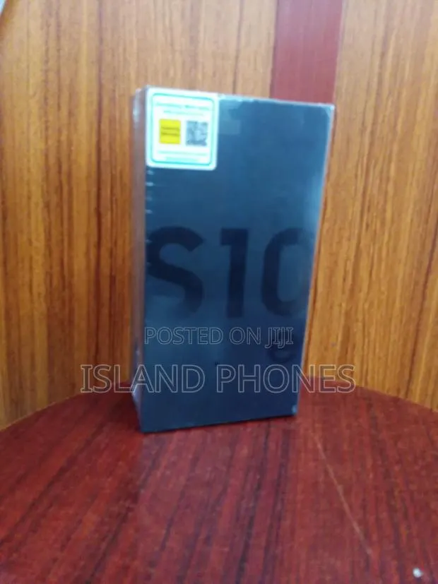 New Samsung Galaxy S10e 128 GB Black · Photo 1
