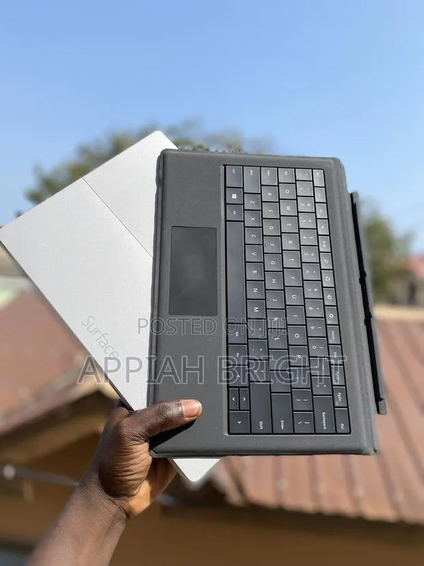 Laptop Microsoft Surface Pro 3 4GB Intel Core I5 SSD 128GB · Photo 1