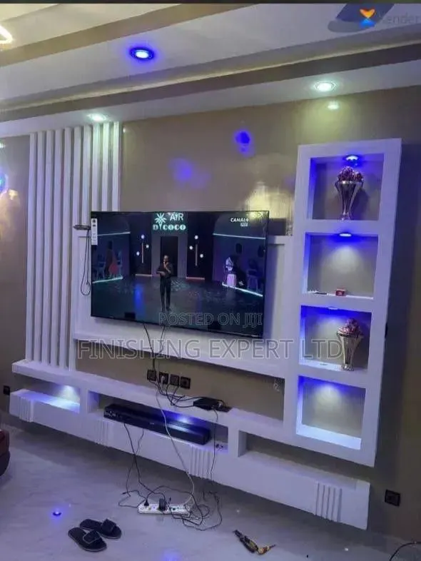 TV Wall Uniit Expert · Photo 1