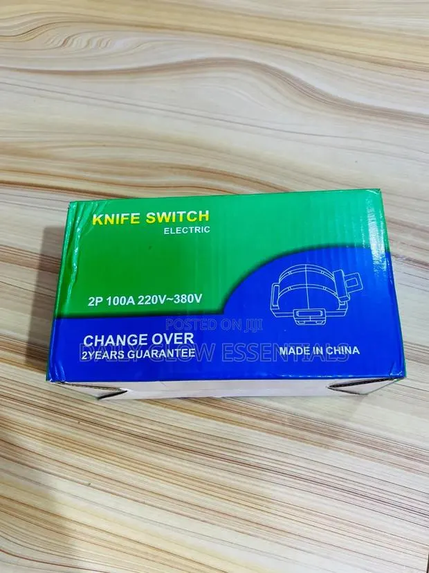2P 100A Knife Changeover Switch – Heavy-Duty Electrical Switch · Photo 1