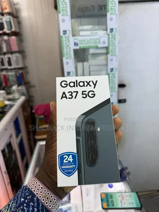 New Samsung Galaxy A37 256 GB Black · Photo 1