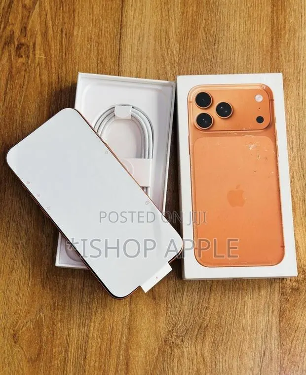 Apple iPhone 17 Pro Max 512 GB Orange · Photo 1