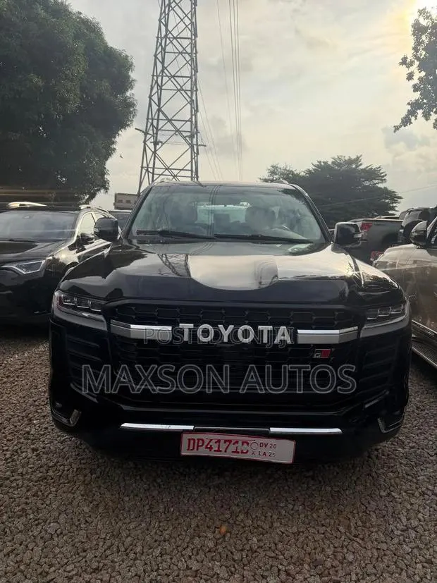 Toyota Land Cruiser 4.0 V6 GXR 2018 Black · Photo 1