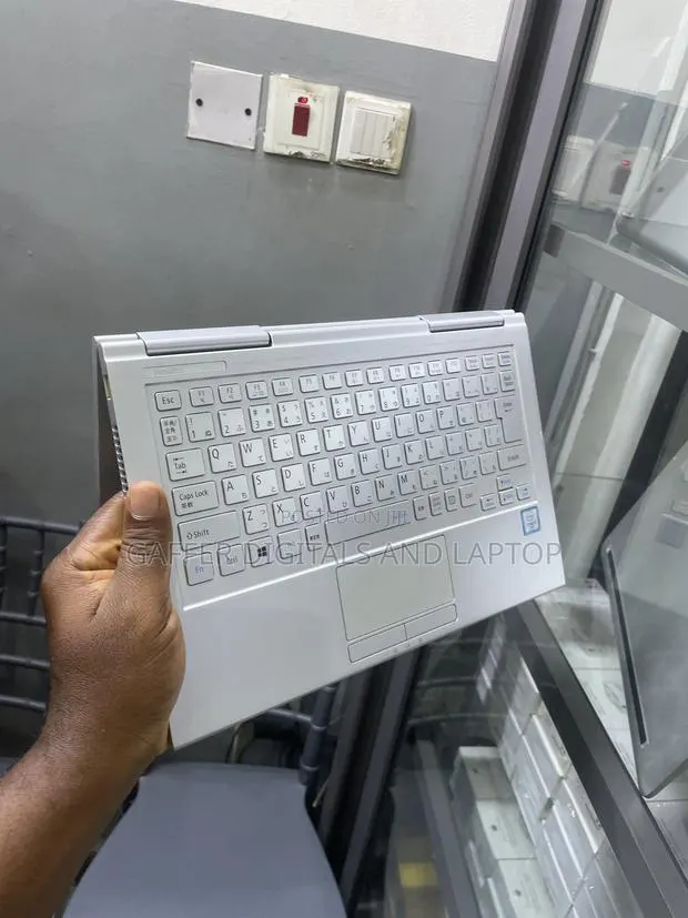 Laptop NEC N22A 4GB Intel Core i5 SSD 128GB · Photo 1