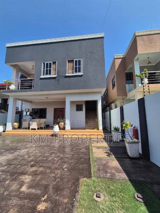 Furnished 3-Bedrooms House · Photo 1