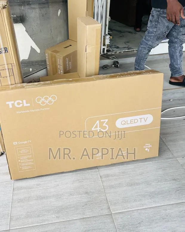 Super Classic TCL 43” Smart Satellite Android (Black) · Photo 1