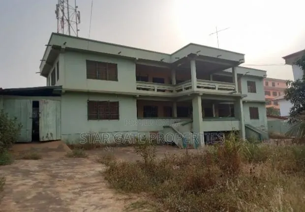 7bdrm House in Suame, Kumasi Metropolitan for sale · Photo 1