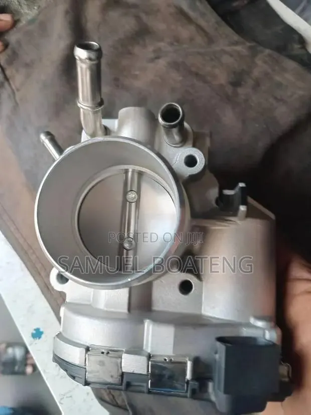 Hyundai Accent 2012 to 2014 Throttle Body · Photo 1