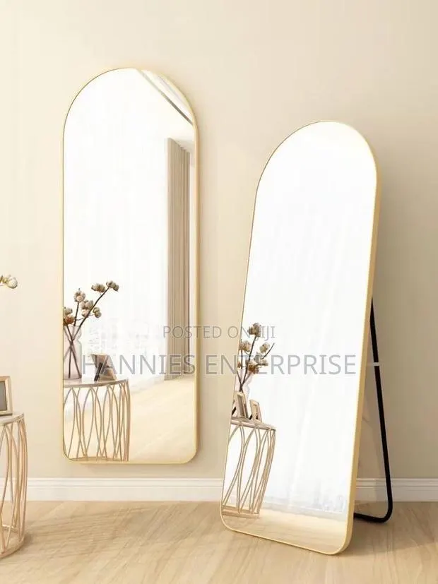 Wall-Mounted Dressing Mirror. · Photo 1