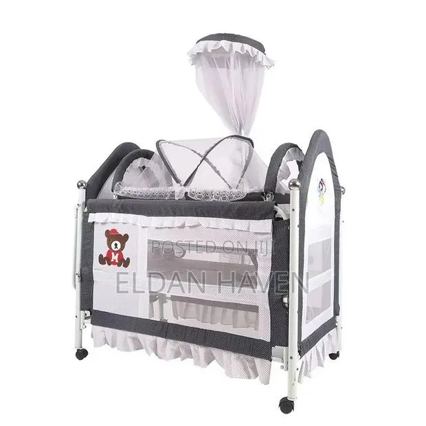 Baby’s Cot · Photo 1
