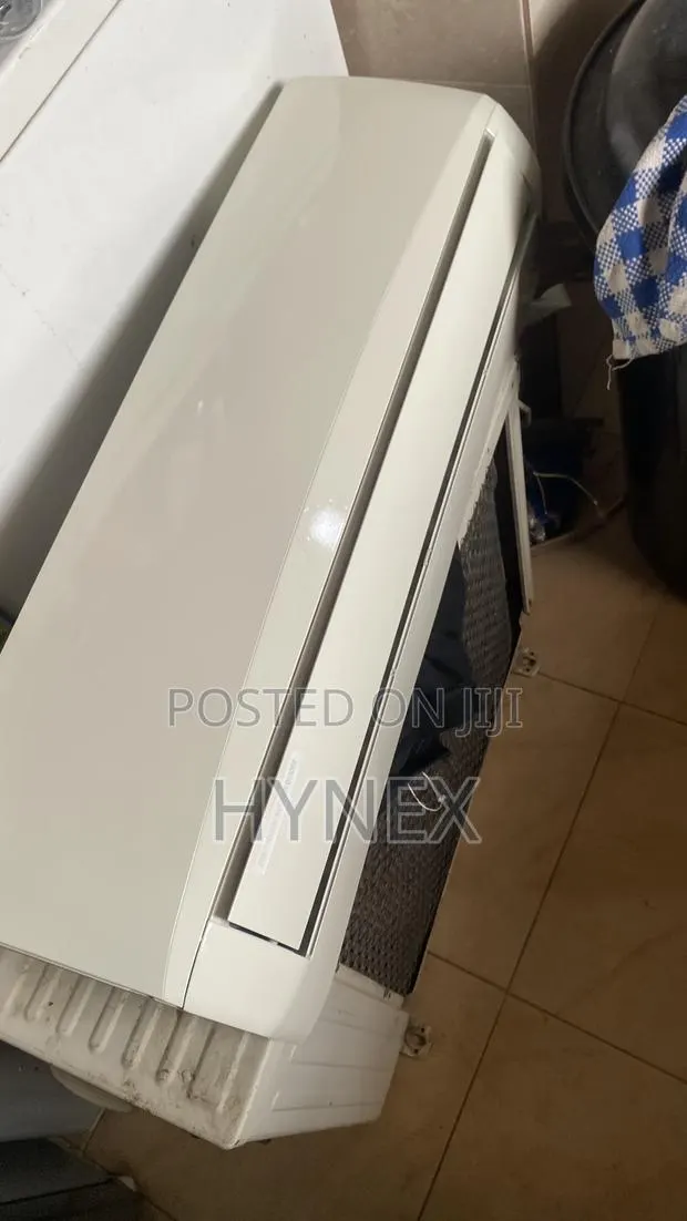 Used Air-Conditioner in Good Condition for Sale · Photo 1