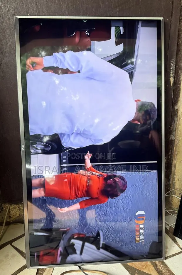 LG 43 Inches · Photo 1