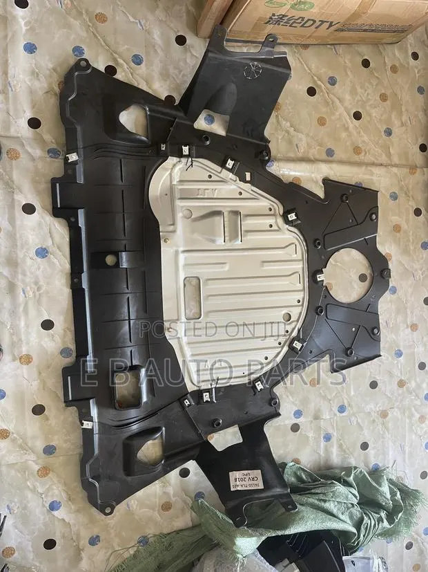 Honda CRV 2017 -2022 Under Panel · Photo 1