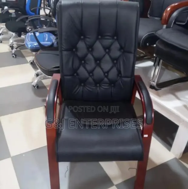 Executive Wooden Visitors Chair · Photo 1