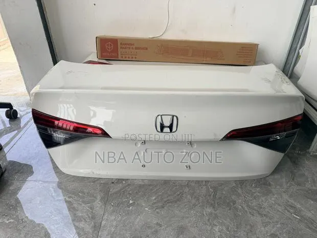 Honda Civic 2023-2026 Back/ Rear Boot Complete · Photo 1