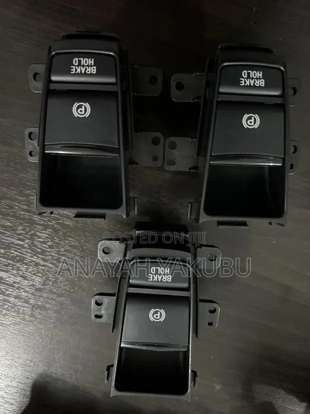 2017-21 Honda HRV Parking Brake Switch or Handbrake · Photo 1