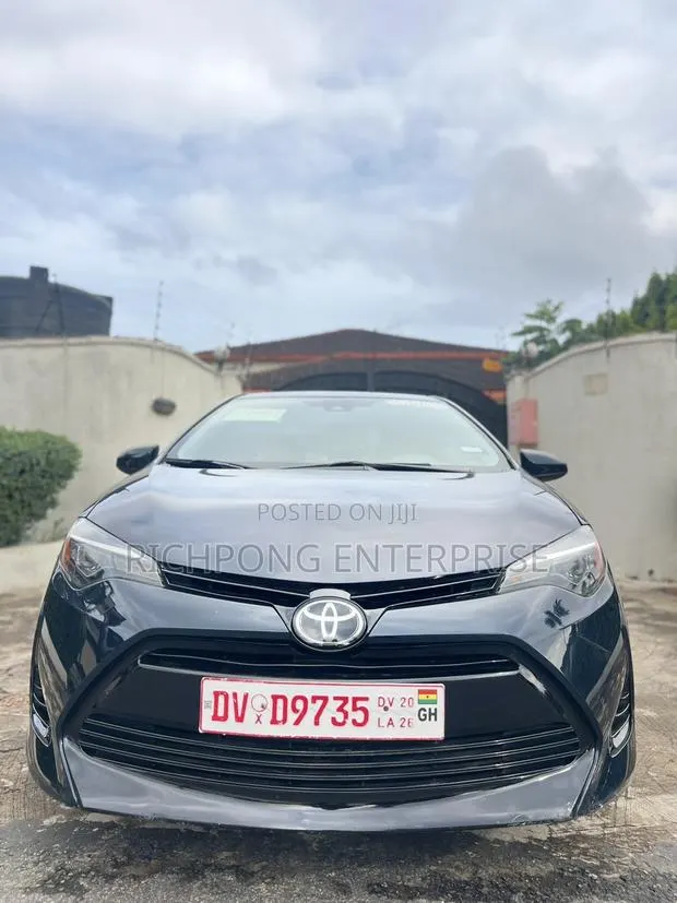 Toyota Corolla LE 4dr Sedan (1.8L 4cyl CVT) 2017 Black · Photo 1