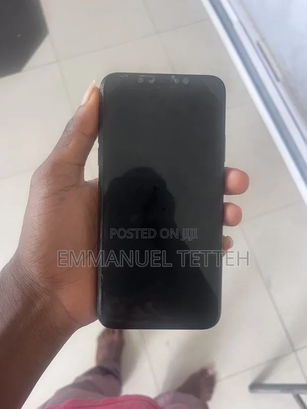 Apple iPhone 11 Pro Max 64 GB Blue · Photo 1