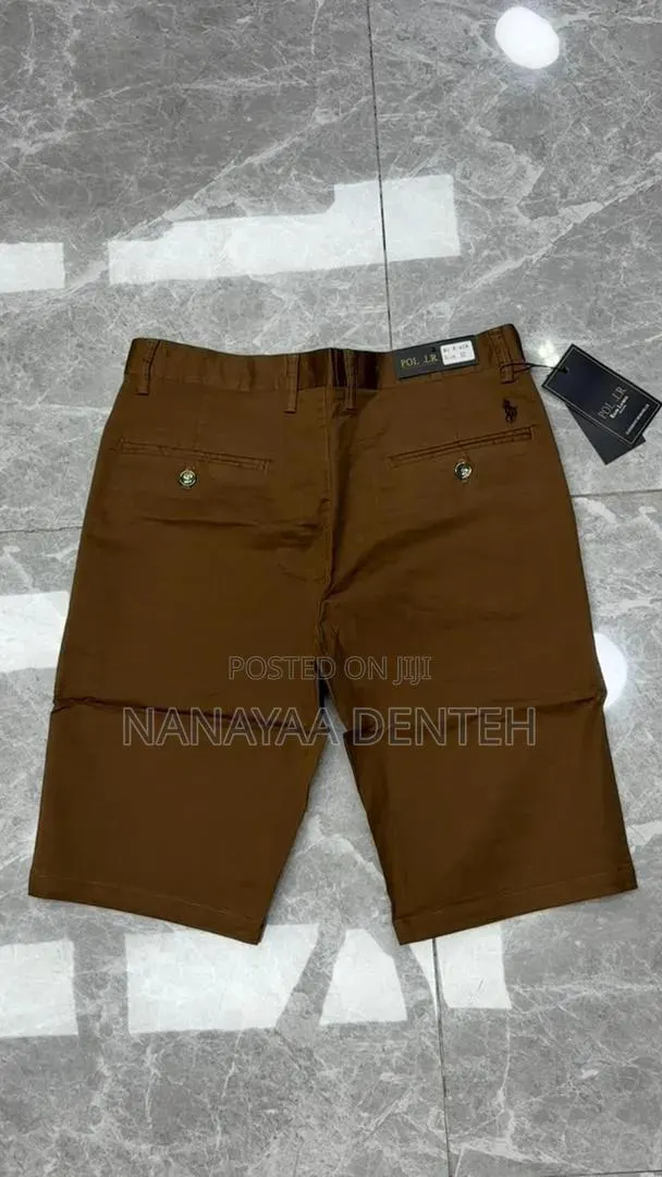Men's Khaki Shorts · Photo 1