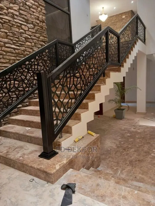 Stairs Metal · Photo 1