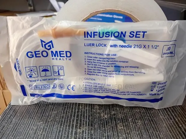INFUSIO SET (21Gx1 1/2") · Photo 1