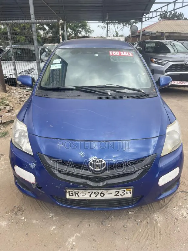 Toyota Belta 2010 Blue