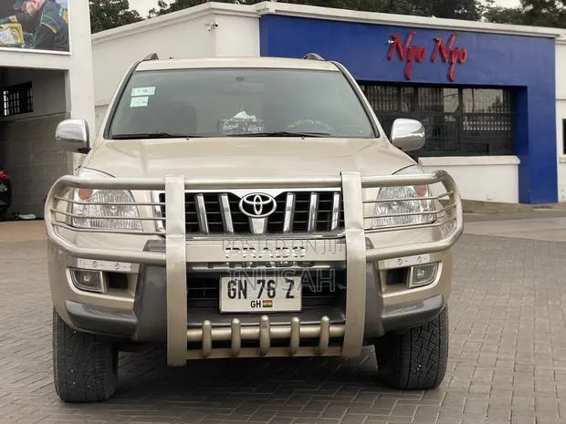 Toyota Land Cruiser Prado 3.0 D-4D 3dr 2008 Gold · Photo 1