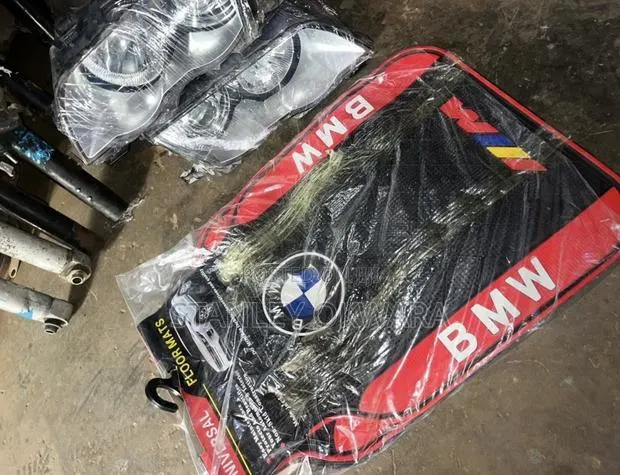 Brand New BMW Original Foot Mat · Photo 1