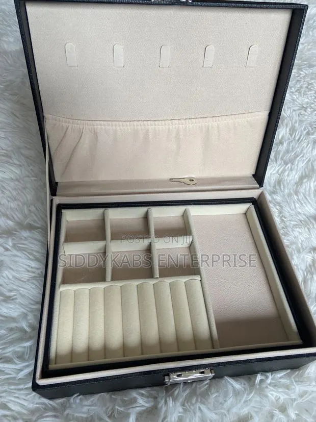 Doubled Layer Jewelry Organizer · Photo 1