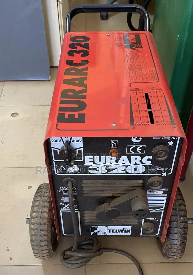 Eurac 320 Welding Machine · Photo 1