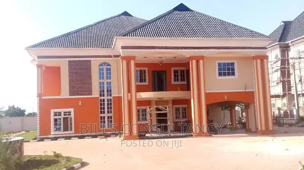 Commercial, Domestic And Industrial Painter · Photo 1