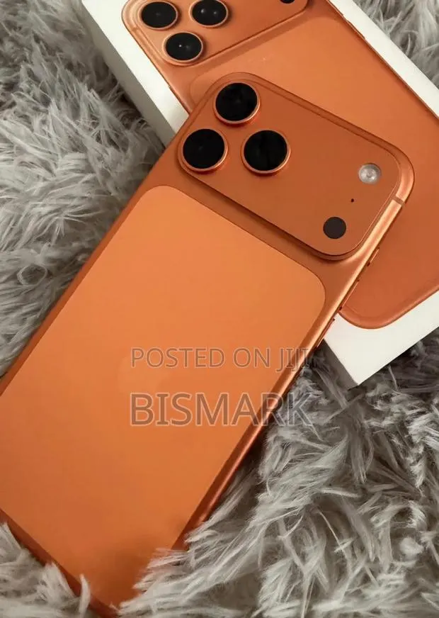 Apple iPhone 17 Pro Max 256 GB Orange · Photo 1