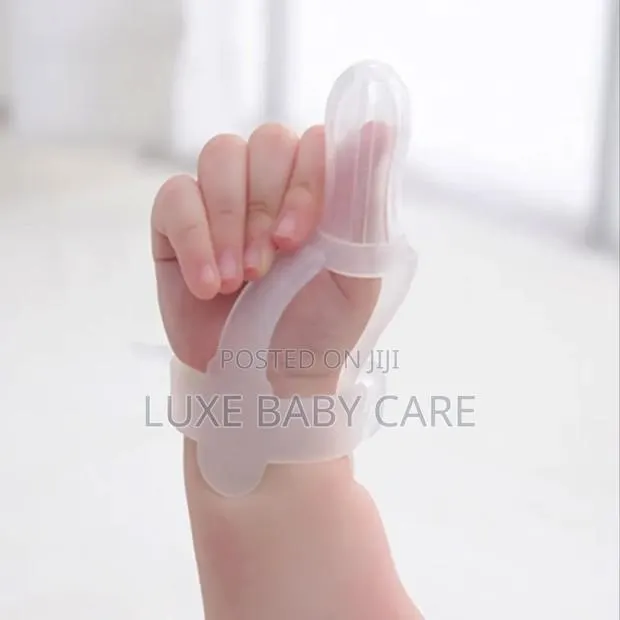 Silicone Baby Thumb Guard · Photo 4