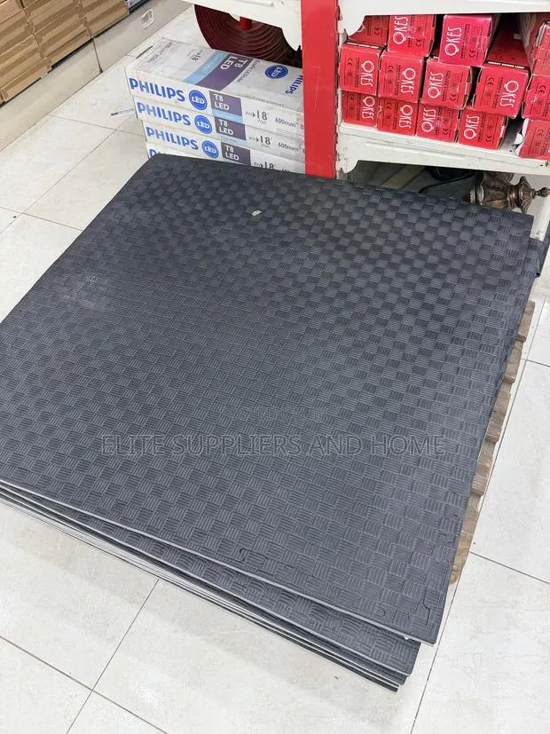Gym Floor Mats 100X100cm /3cm · Photo 1
