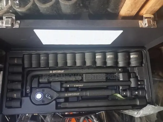 10-32 1/2 Drive Complete Socket Set · Photo 1