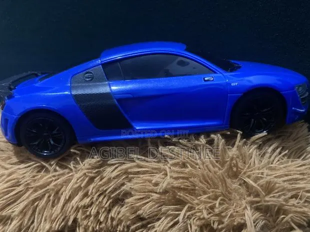 Audi R8 Gt Toy Car · Photo 1