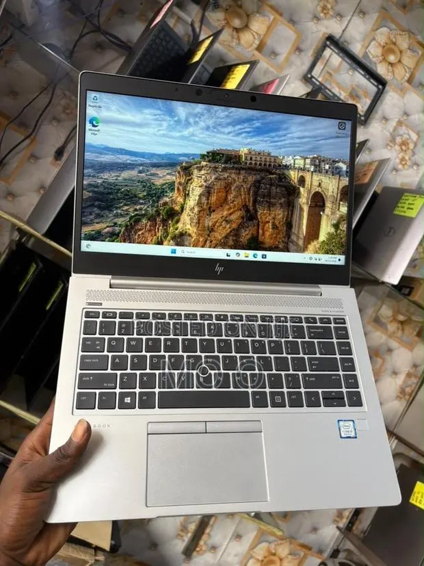 Laptop HP EliteBook 840 G5 8GB Intel Core i5 SSD 256GB · Photo 1