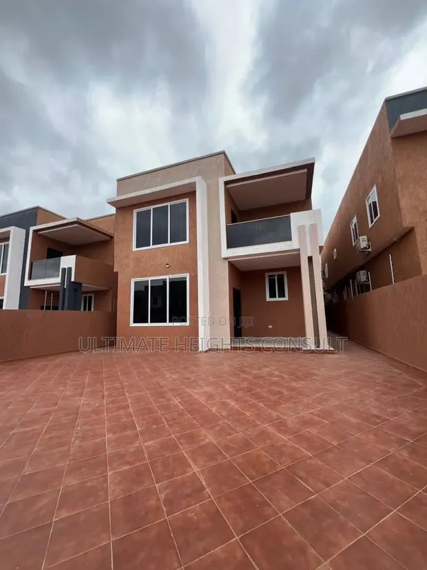 4bdrm House in Ashaley Botwe, Lake Side Estate for sale · Photo 1