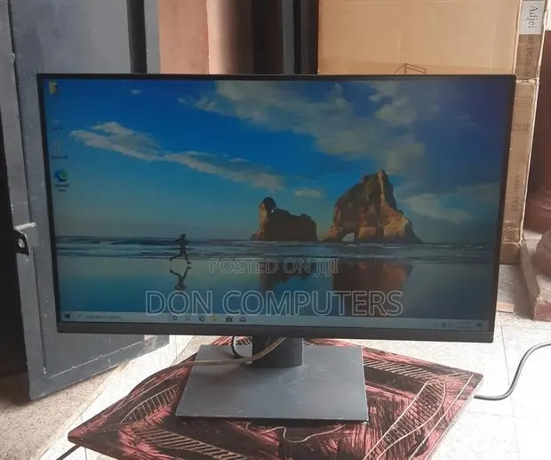 Dell 27 Inches Uhd Type-C Edgeless Monitor · Photo 1