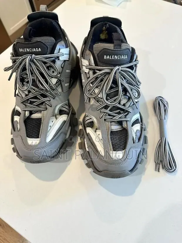 Balenciaga Trainers · Photo 1