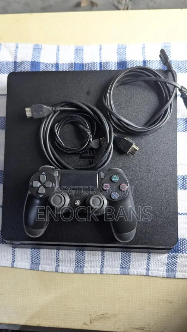 Ps4 Slim 1tb Japan Used · Photo 1