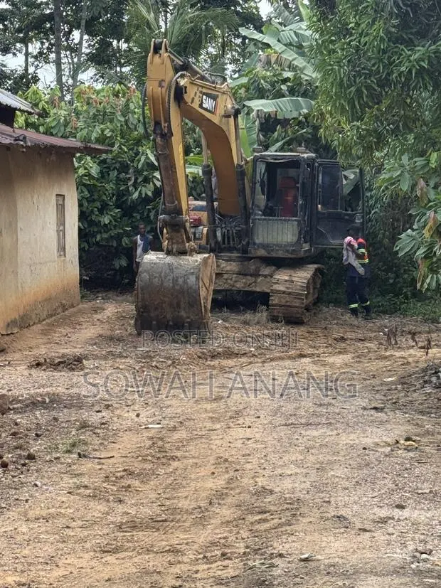 Sany Excavator · Photo 1