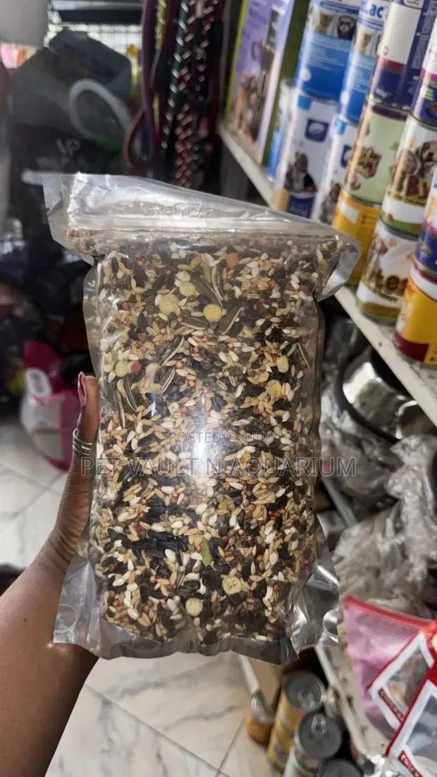 Rebagged Parrot Feed · Photo 1